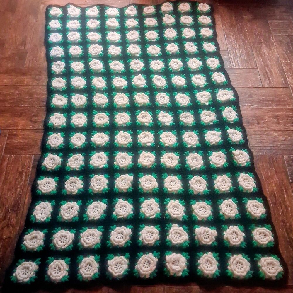 Vtg Handmade Crochet 3D Flowers Granny Square Afghan Quilt Throw Blanket 75x41 - Picture 2 of 2